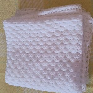 Beautiful thin baby blanket 🥰